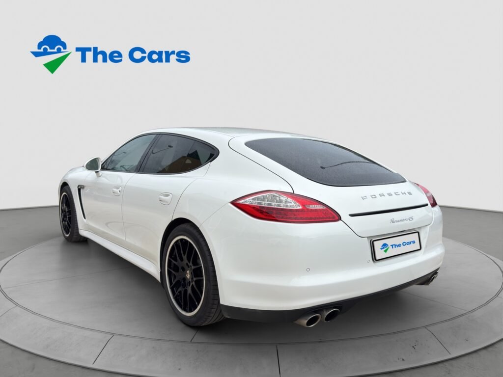 Porsche Panamera 4S 4.8 V8 Petrol 400HP