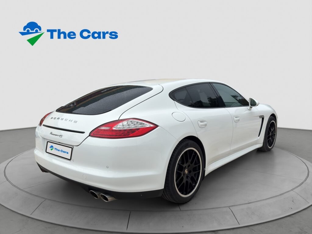 Porsche Panamera 4S 4.8 V8 Petrol 400HP